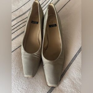 Stuart Weitzman Women's champagne gold Heels